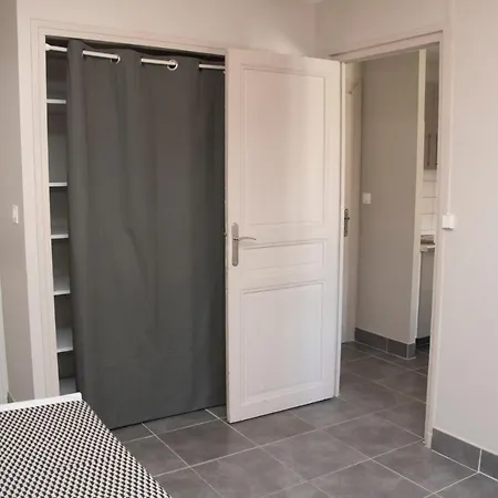 Le Clos De Manon Апартаменты Каркассон