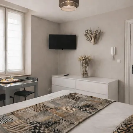 Le Clos De Manon Апартаменты Каркассон