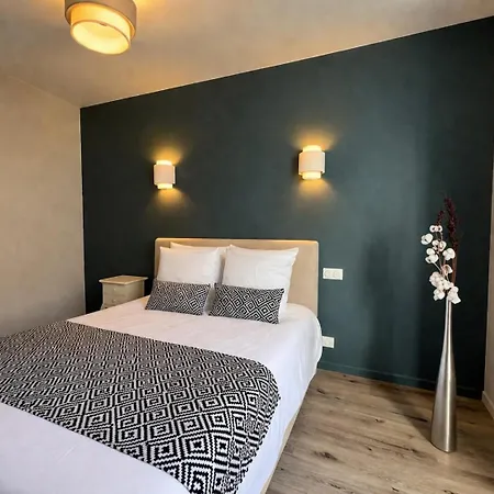 Le Clos De Manon Апартаменты *